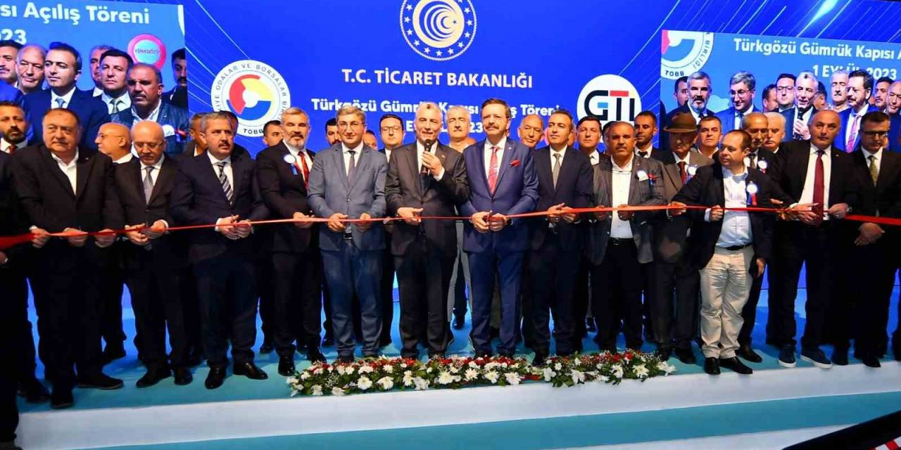 Türkgözü Sınır Kapısının Açılışına Katılan Özakalın;