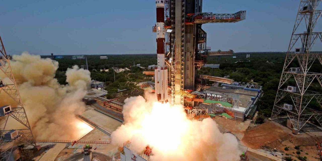 Hindistan’ın Güneş’i Gözlemleyecek Uydusu Başarılı Bir Şekilde Fırlatıldı