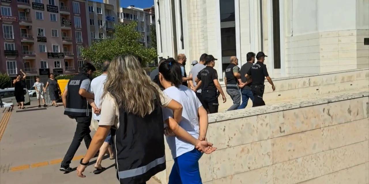 Edremit’te Göçmen Kaçaklığı Operasyonunda 5 Organizatör Tutuklandı