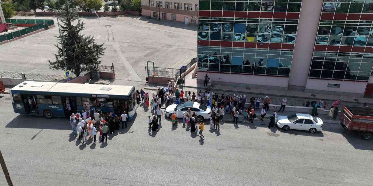 Gölbaşı Belediyesi Vatandaşları Otobüslerle Teknofest’e Taşıdı