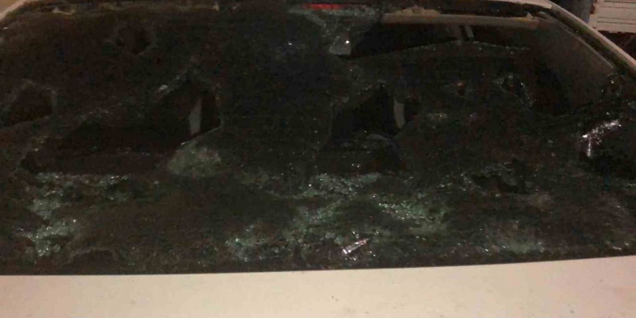 Yumurta Büyüklüğünde Yağan Dolu İlçeyi Felç Etti