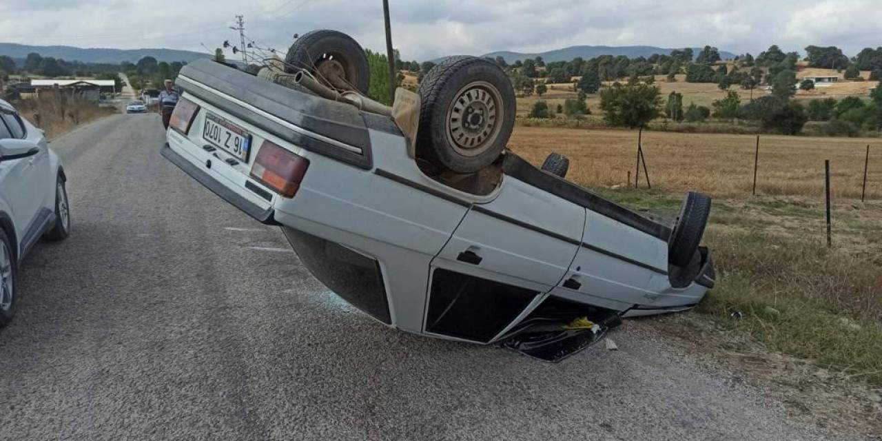Bilecik’te Otomobil Takla Attı: 2 Kişi Yaralandı
