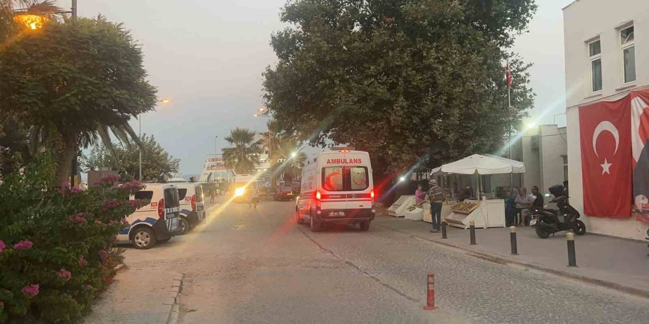 Eski Eşinin Bıçaklı Saldırısına Uğrayan Kadın Yaralandı
