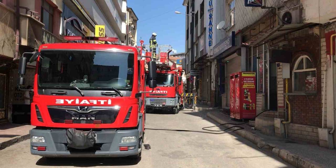 Elazığ’da Otel Yangını