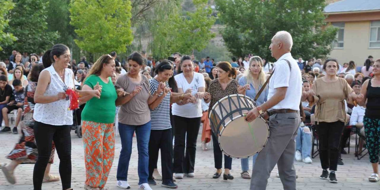 Pülümür Bal Festivaline Binlerce Kişi Katıldı