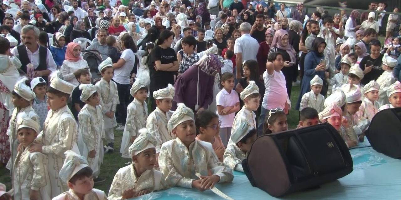 Kağıthane’de Bin 100 Çocuk Sünnet Oldu