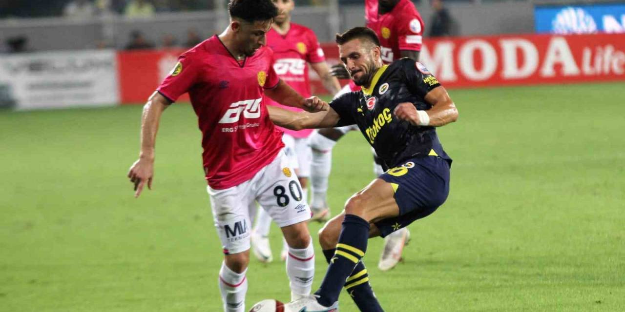 Trendyol Süper Lig: Mke Ankaragücü: 0 - Fenerbahçe: 0 (İlk Yarı)
