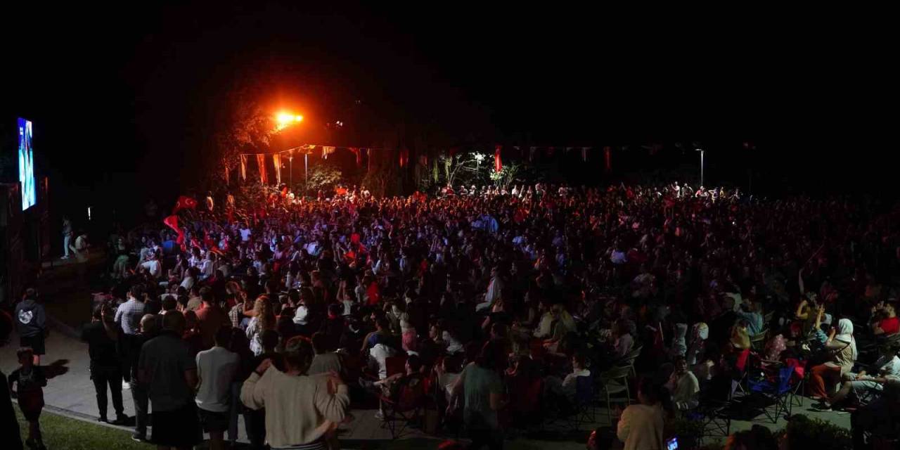 Millilerin Avrupa Şampiyonluğu Coşkuyla Kutlandı