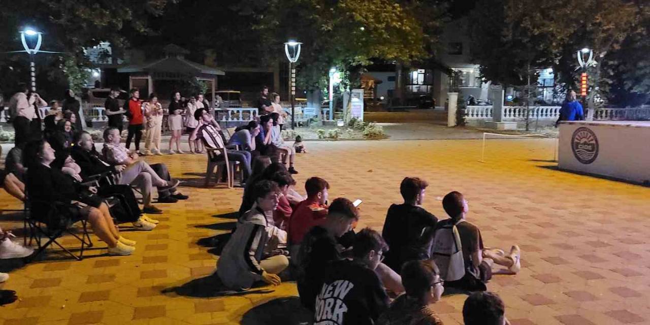 ‘Filenin Sultanları’nın Avrupa Şampiyonluğunu Dev Ekranda İzlediler