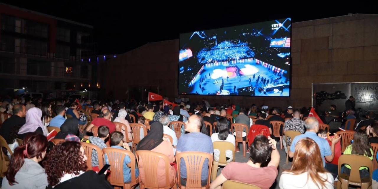 Erzincan’da ’milli’ Coşku