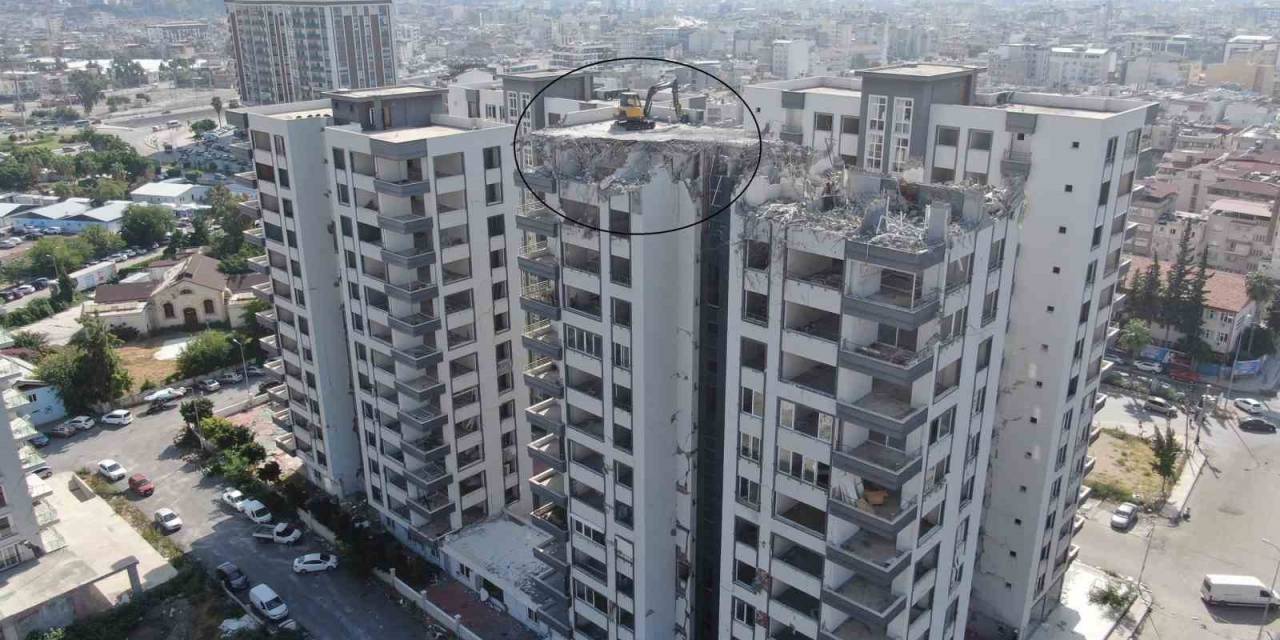 Hatay’da 13 Katlı Lüks Binayı Yıkmak İçin Çözümü Böyle Buldular
