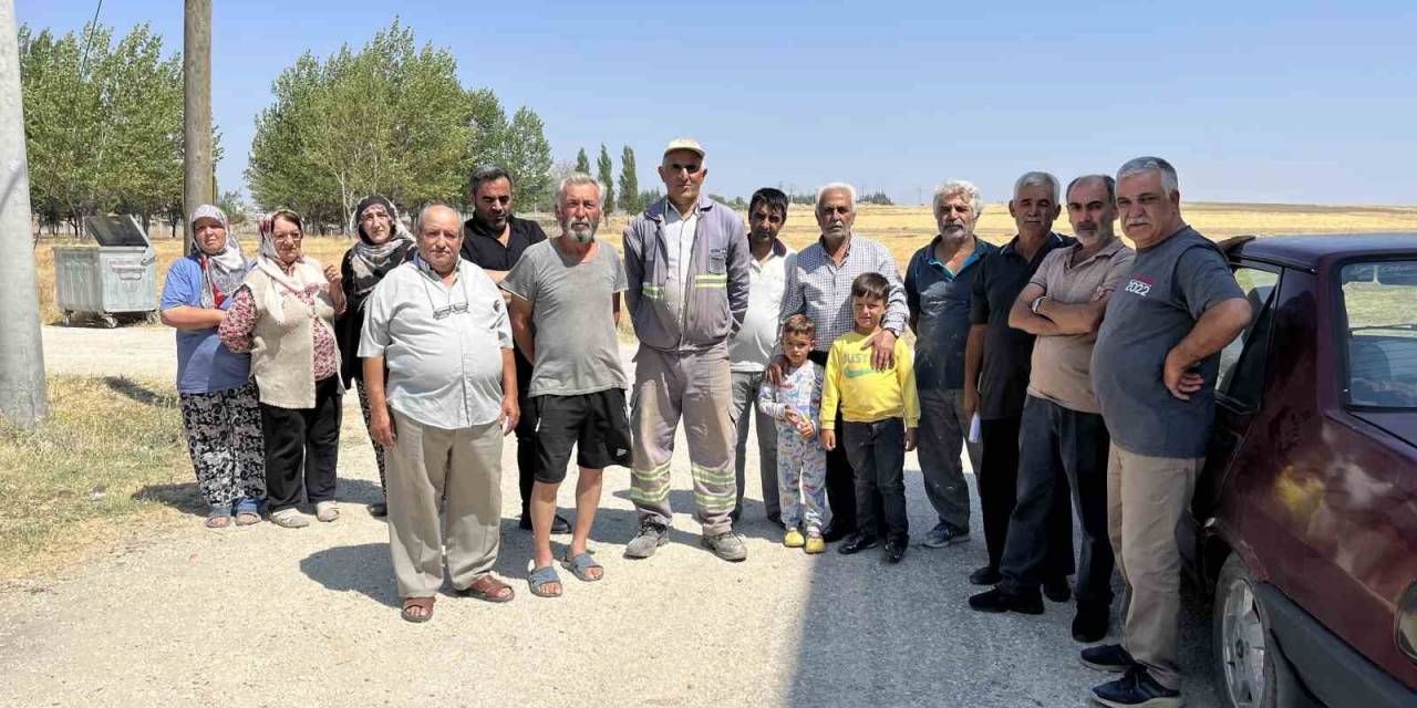 Kanalizasyon Ve Altyapı Sorunu Yaşayan Vatandaşlar Yetkililerden Yardım İstiyor