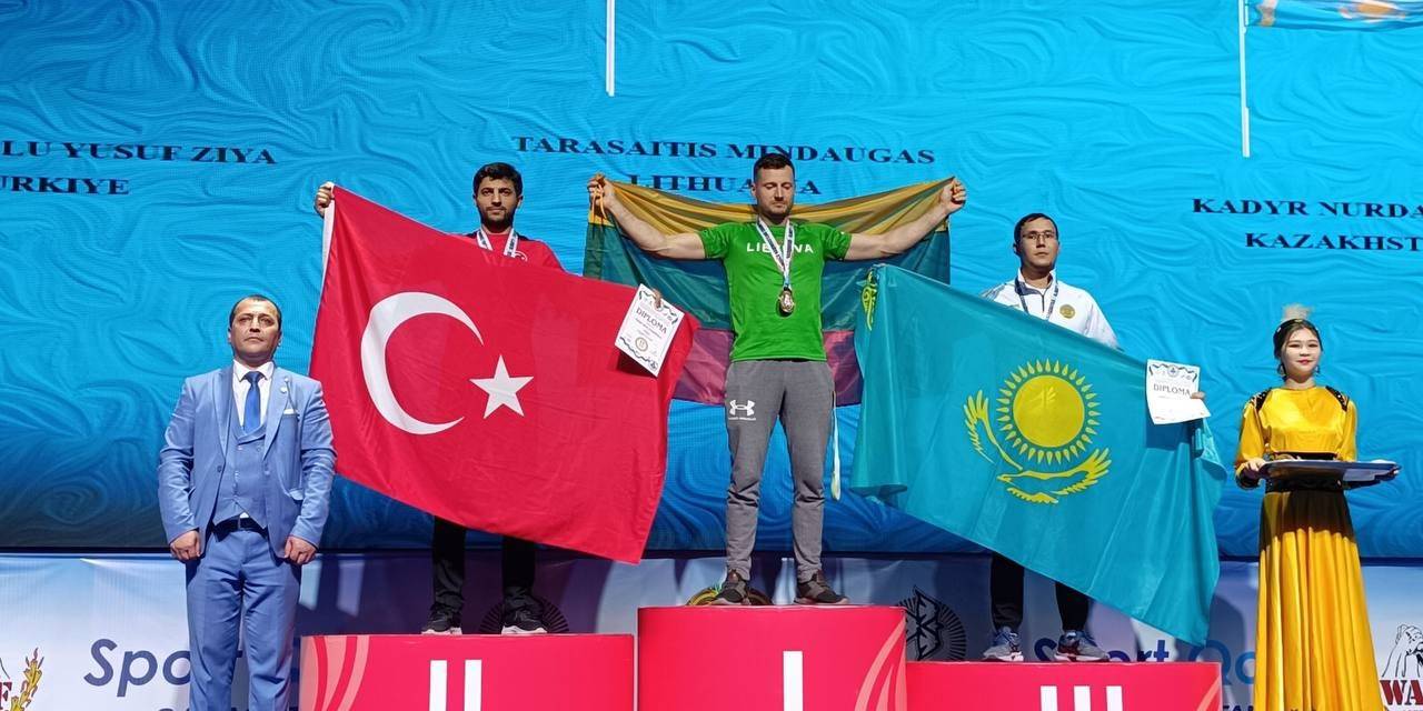 Bayburtlu Sporcu Yıldızoğlu Bilek Güreşinde Dünya İkincisi Oldu