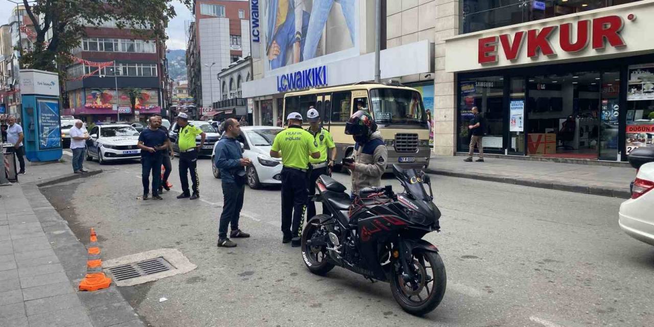 Sürücülere Denetim Yaptılar, Kurallara Uymayan Cezayı Yedi