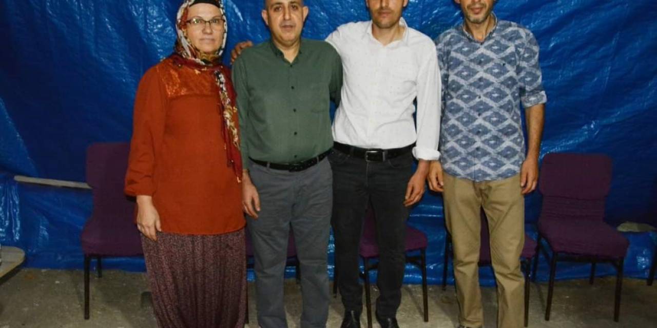 Aynı Evden 4 Kişi Eyt’den Emekli Olunca İlk Maaşlarıyla Mevlid Okutarak Yemek Dağıttılar