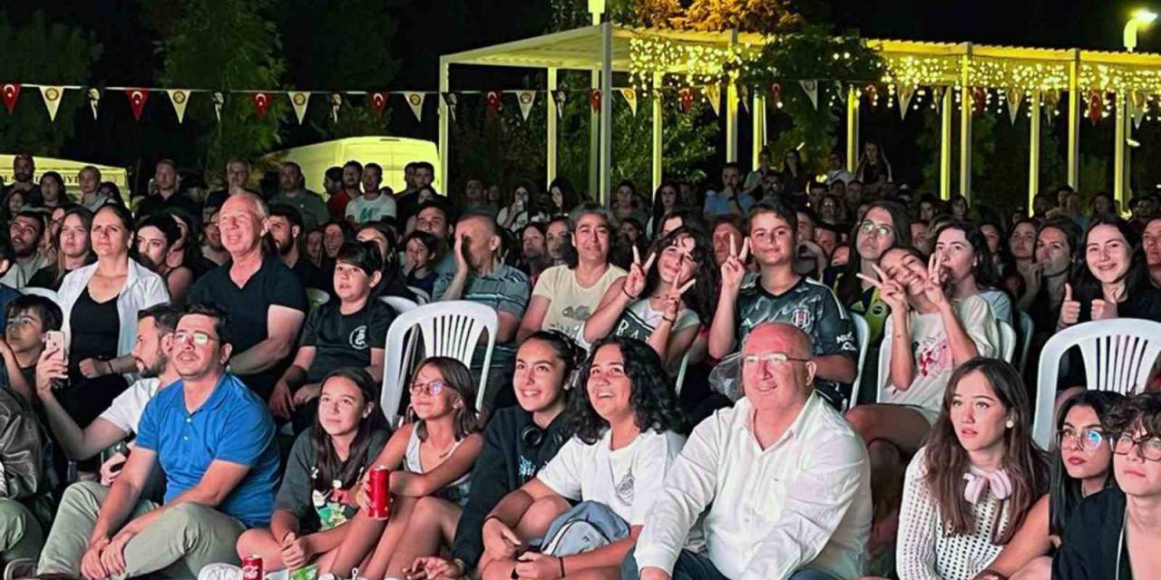 Menteşe Kent Meydanında Final Heyecanı