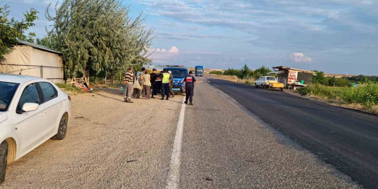 Otomobilin Çarptığı Kız Çocuğu Hayatını Kaybetti