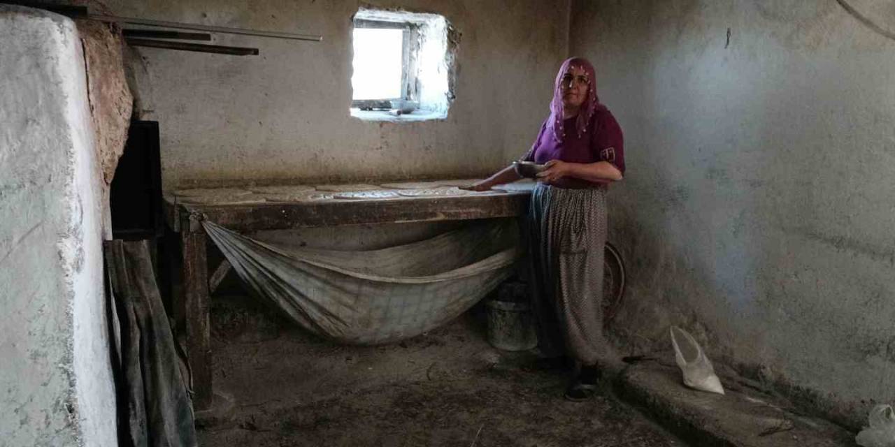 Diyarbakır’da 25 Yıldır Ekmek, Taş Fırında Kadın Elinden Çıkıyor
