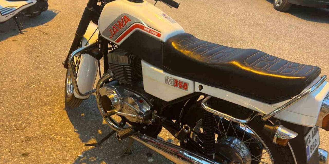 Park Halindeki Motosiklet Çalındı