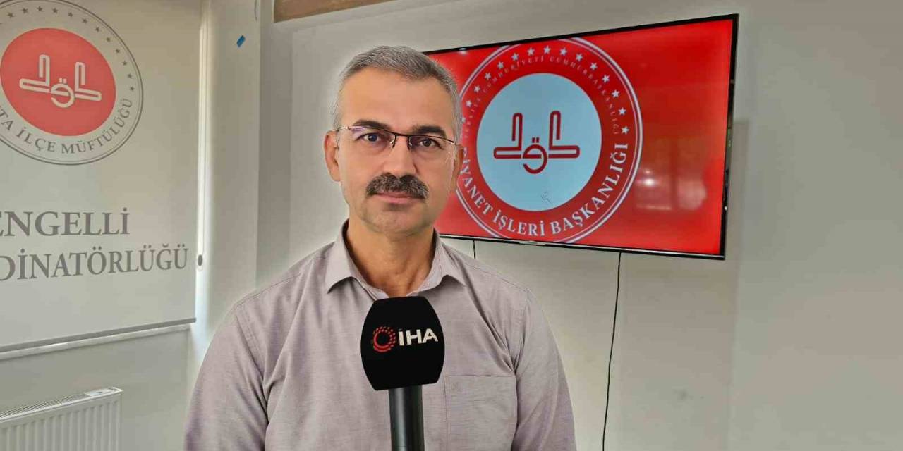 Kahta’daki 100 Yetim Aileye Kırtasiye Yardımı