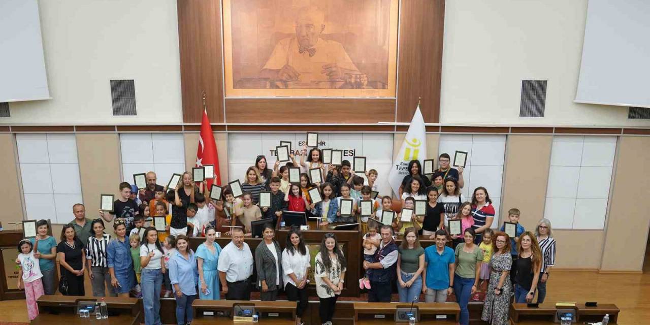 Minik İzcilere Katılım Belgeleri Verildi