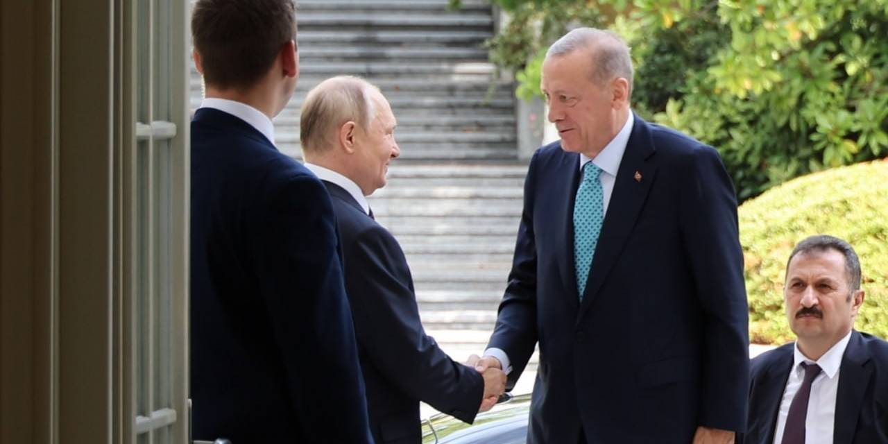 Putin, Cumhurbaşkanı Erdoğan’ı Kapıda Karşıladı