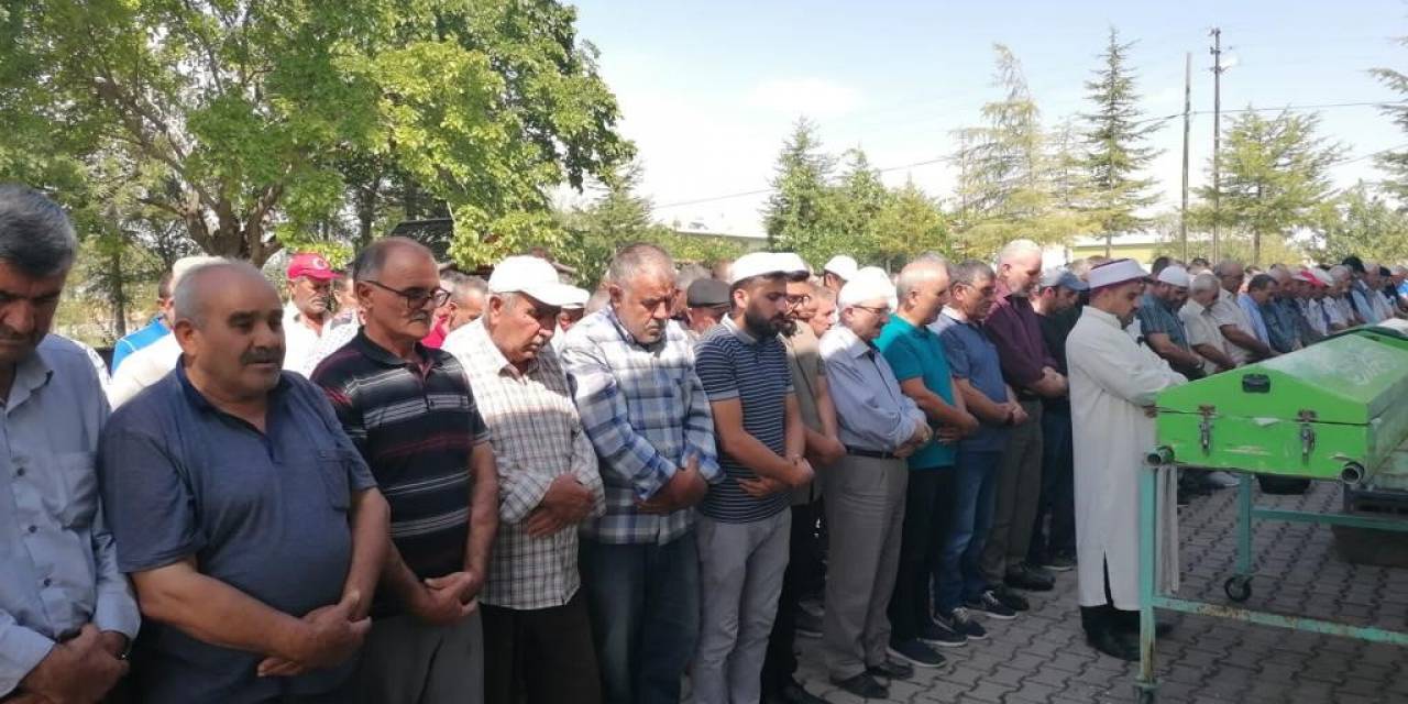 Selde Hayatını Kaybeden Çift Son Yolculuğuna Uğurlandı