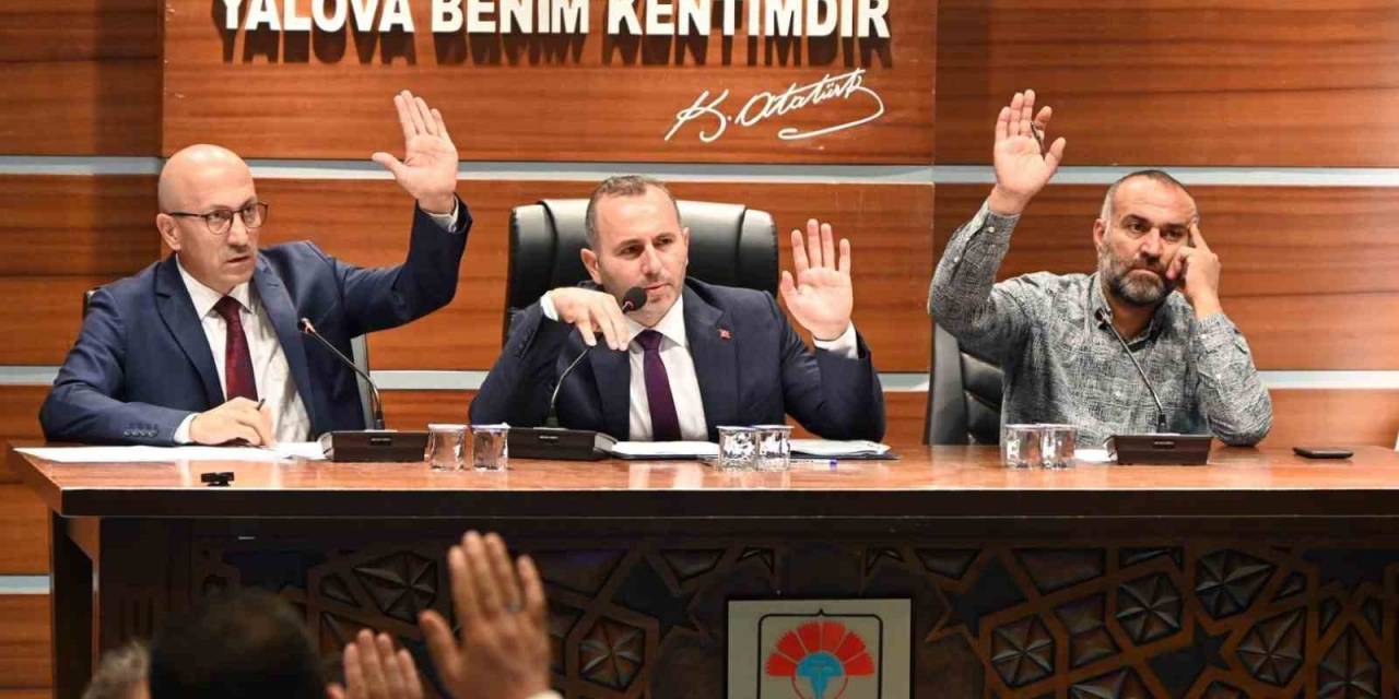Başkan Tutuk: “Yolsuzluktan Alındınız, Beceremediniz, Elinize Yüzünüze Bulaştırdınız”
