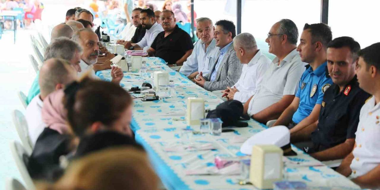 Balık Av Sezonu Aliağa’da Balık Ekmek Şenliği İle Kutlandı