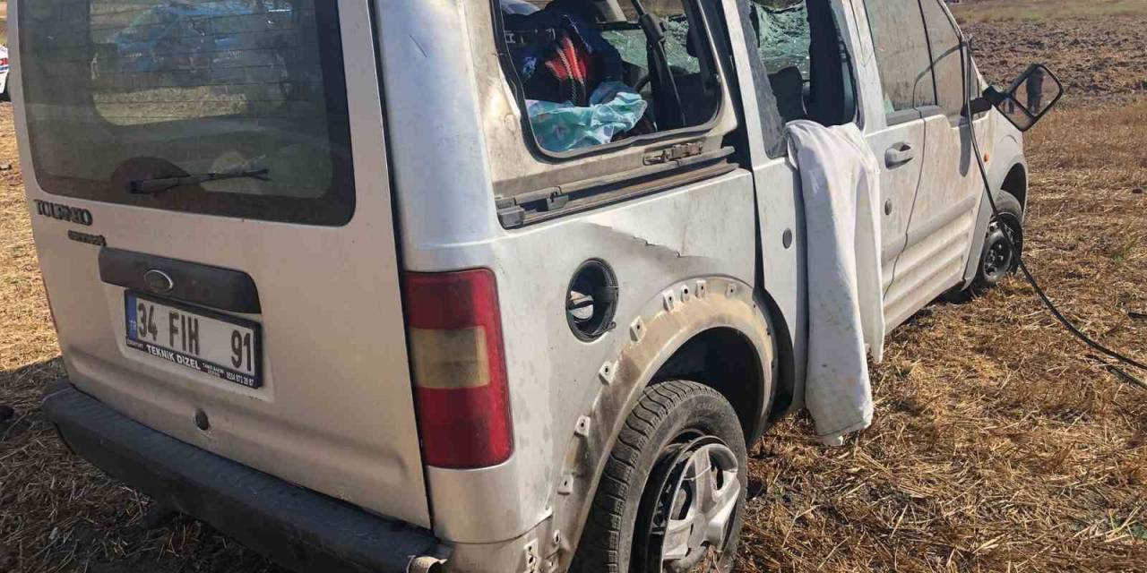 Tekirdağ’da Takla Atan Araç Tarlaya Düştü: 1 Yaralı