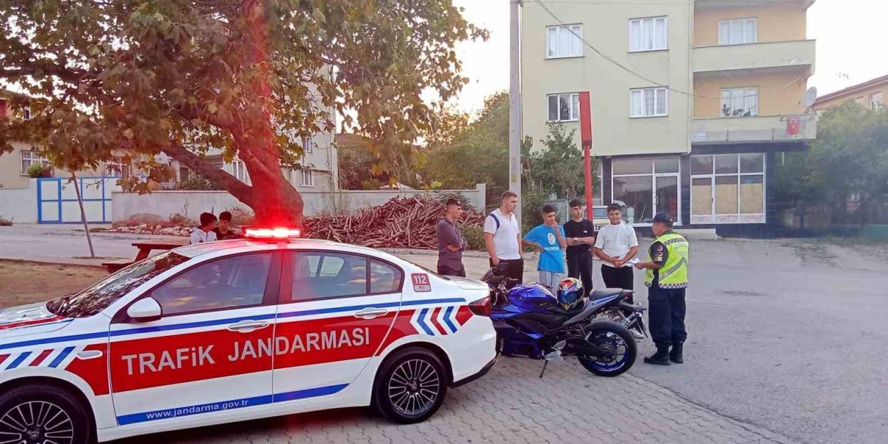 Jandarma Son Bir Ayda 90 Bin 418 Aracı Denetledi