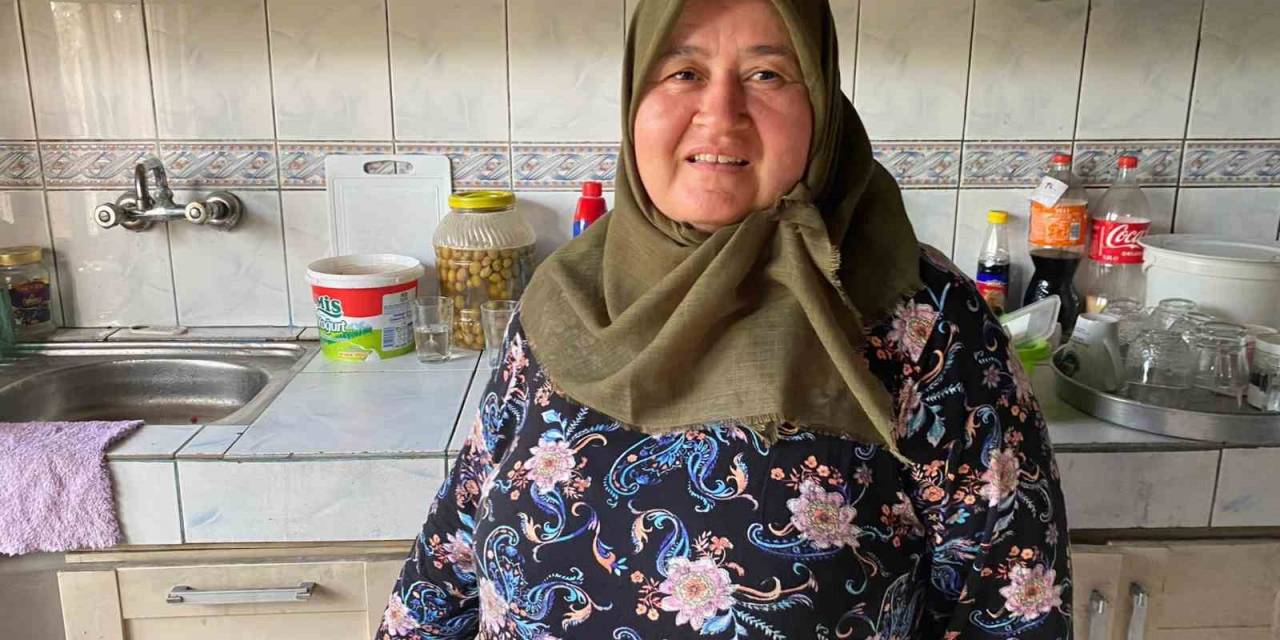 Yangında Evleri Küle Döndü, Balkon Yuvaları Oldu