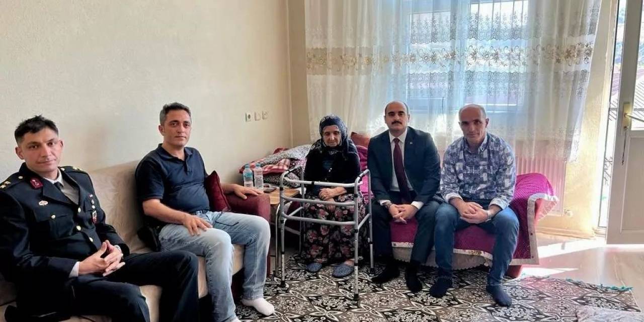Çelikhan Kaymakamı Altınöz, İlk Olarak Şehit Ailelerini Ziyaret Etti