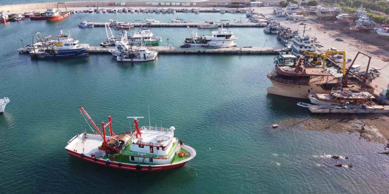 Akdenizli Balıkçılar ’vira Bismillah’ Demek İçin Gün Sayıyor