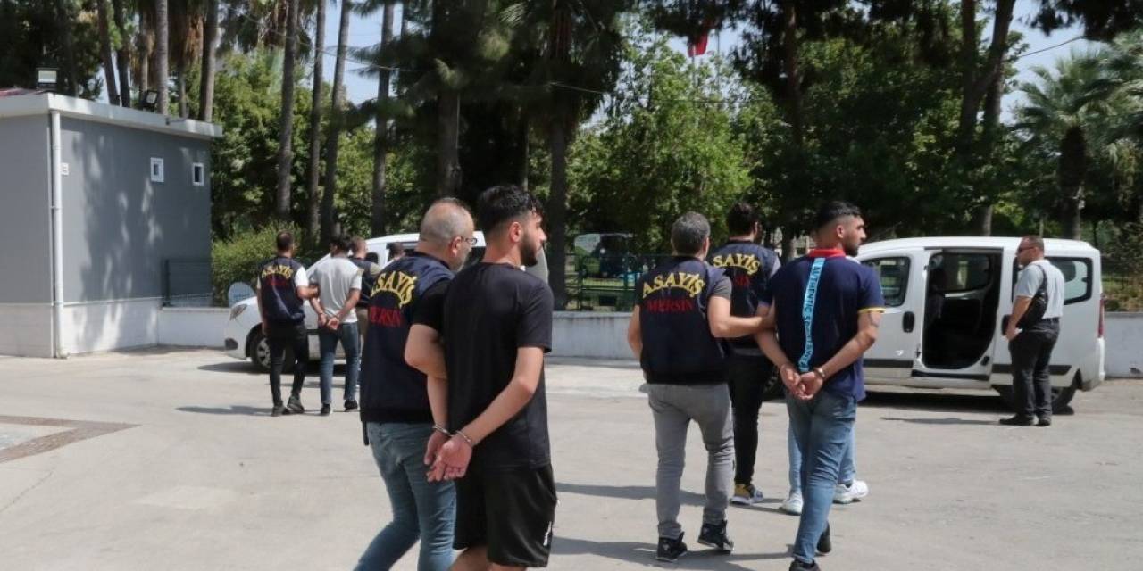 Dolandırdıkları Parayla Altın Alırken Yakalandılar
