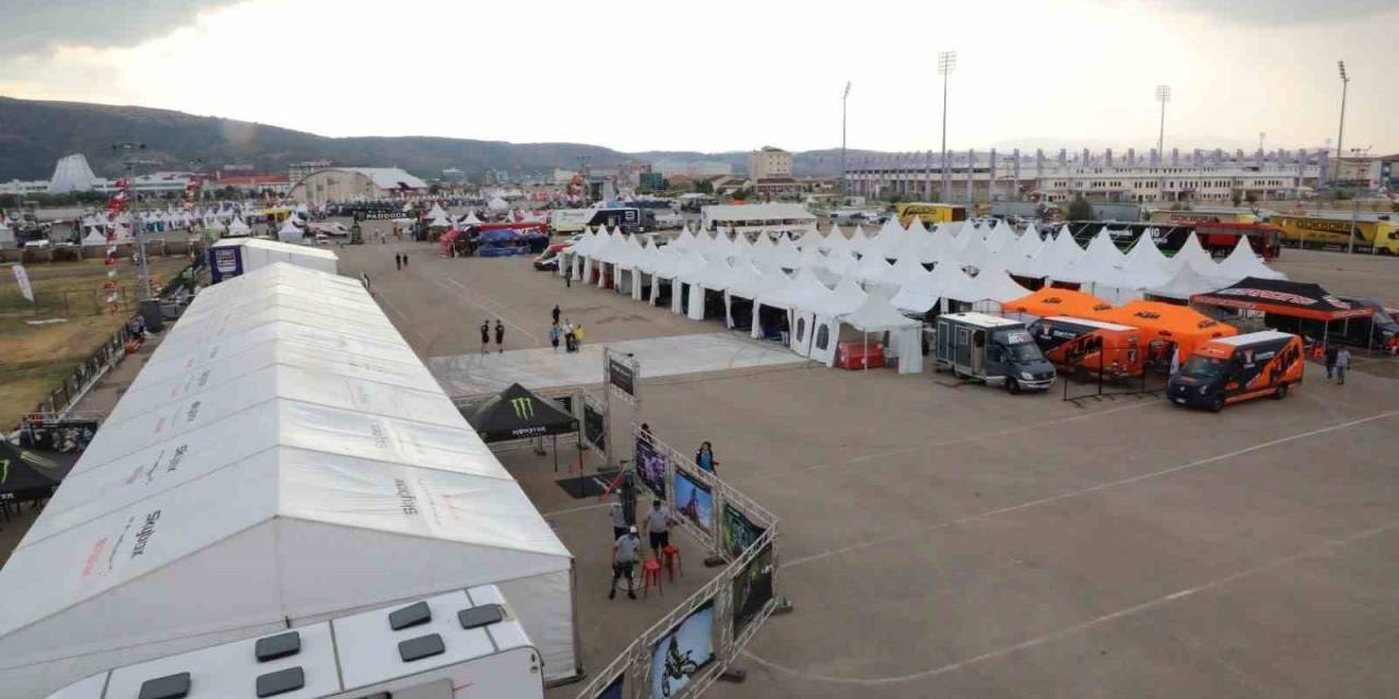 Başkan Zeybek, Motofest’e Katılımcı Sayısını Açıkladı