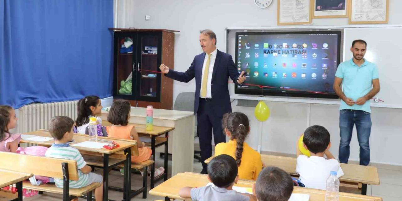 Müdür Tosun, İlkokul Öğrencileriyle Bir Araya Geldi