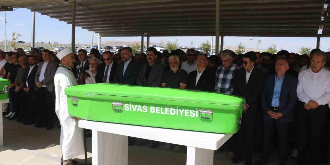 Kırıkkale’de Kaza Sonucu Hayatını Kaybeden Belediye Meclis Üyesi Defnedildi