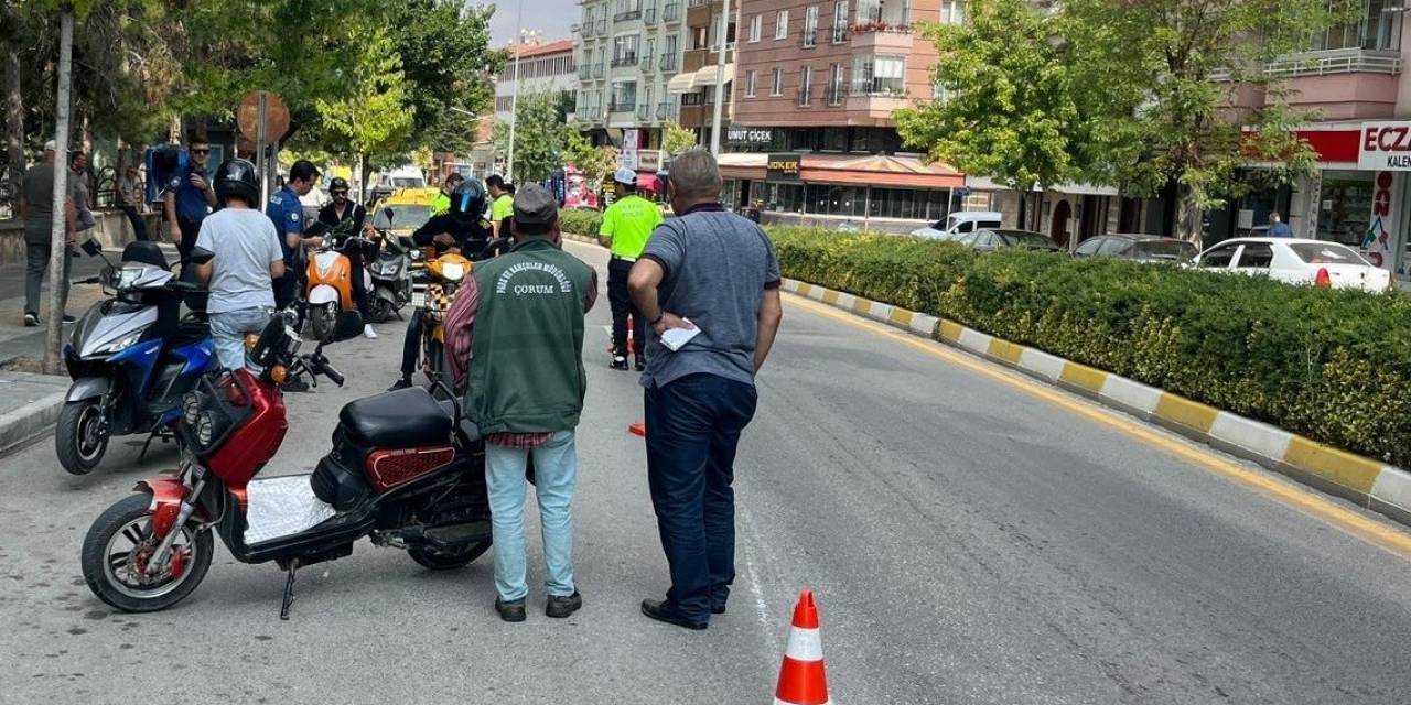 Çorum’da Motosiklet, Traktör Ve Servis Araçları Denetlendi