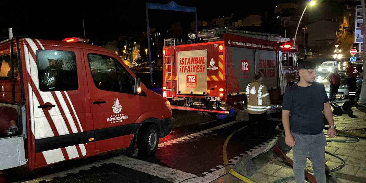 Arnavutköy’de Sağanak Yağıştan Ayakkabı İmalathanesini Su Bastı