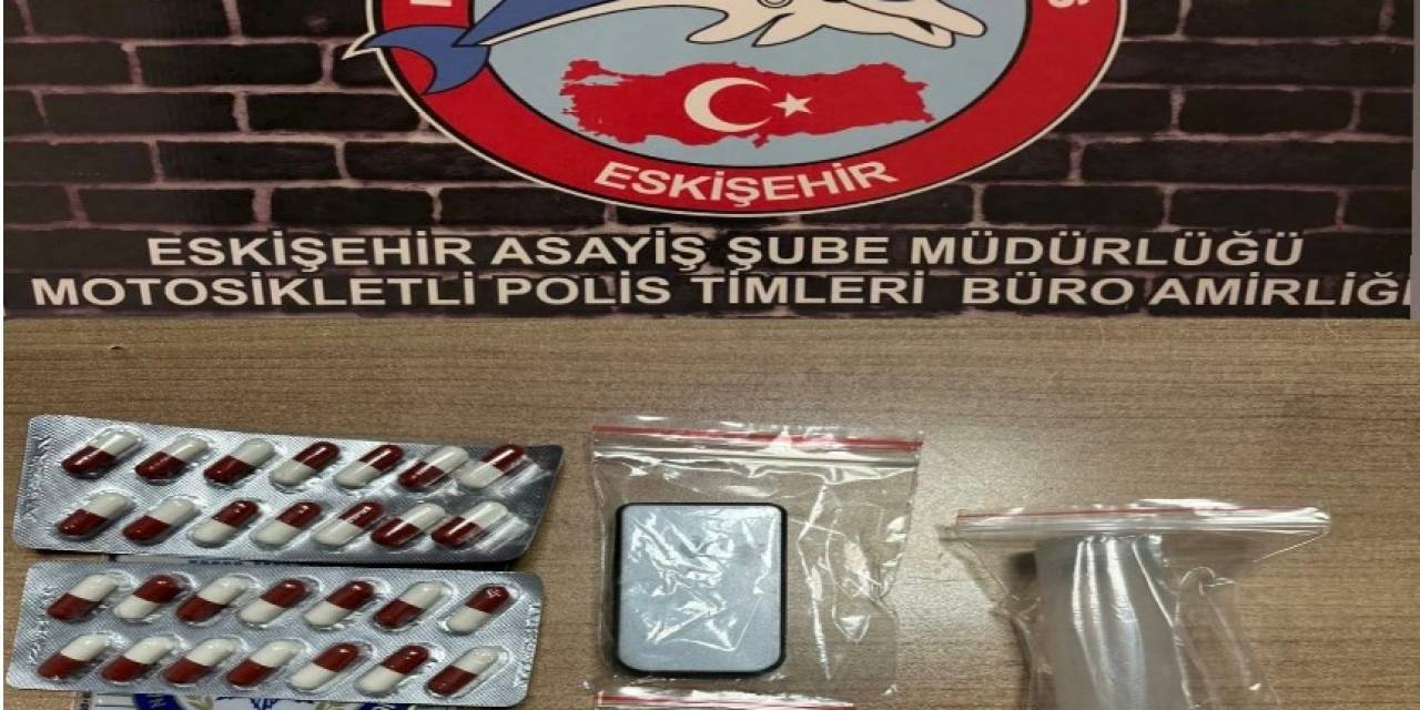 Uyuşturucu Madde Satıcısı 2 Kişi Yakalandı