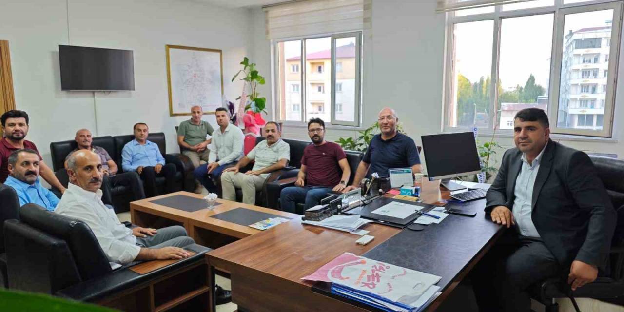 Patnos’ta Eğitim Bir-sen’den Yeni Milli Eğitim Müdürüne Ziyaret