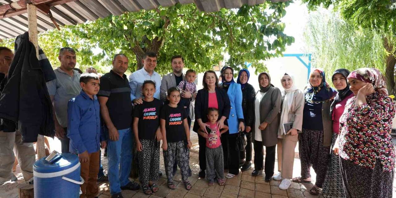 Muhtarlardan Fadıloğlu’na Hizmet Teşekkürü