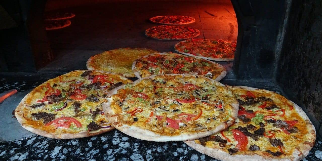 Süryani Köyü Açılan Pizza Dükkanı İle Lezzet Durağı Haline Geldi
