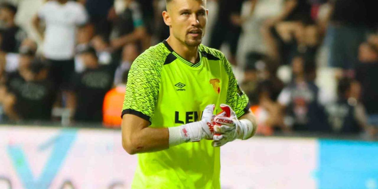 Göztepeli Mateusz Lis, Kalesinde Güven Veriyor