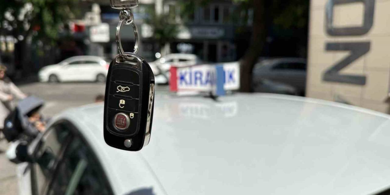 Otomobil Kiralayan Gurbetçilerin Sayısı Yarı Yarıya Azaldı