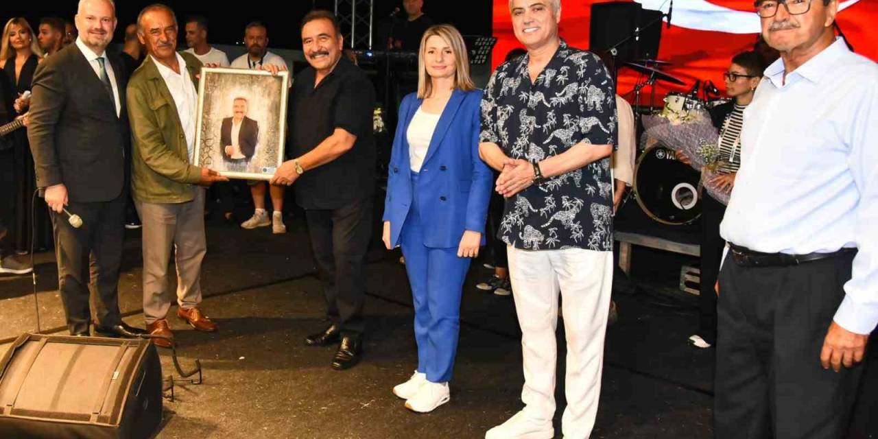 Fantezi Müziğinin Ustalarından Menemen’de Nostalji