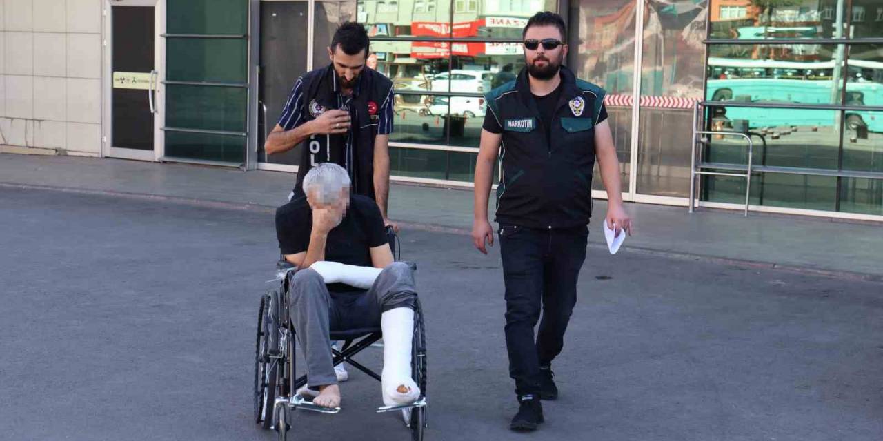 Yakalanacağını Anladı, 1’inci Kattan Atladı