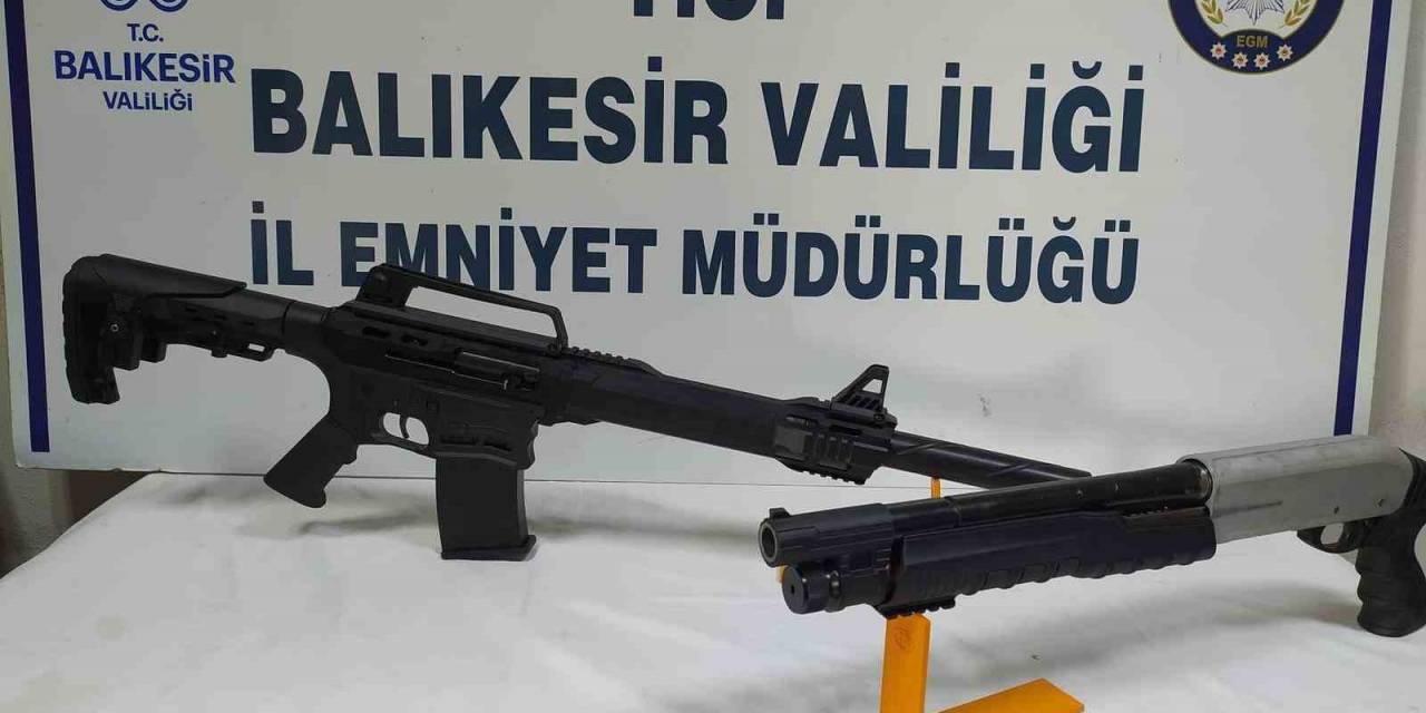 Balıkesir’de Polis 19 Aranan Şahsı Yakaladı