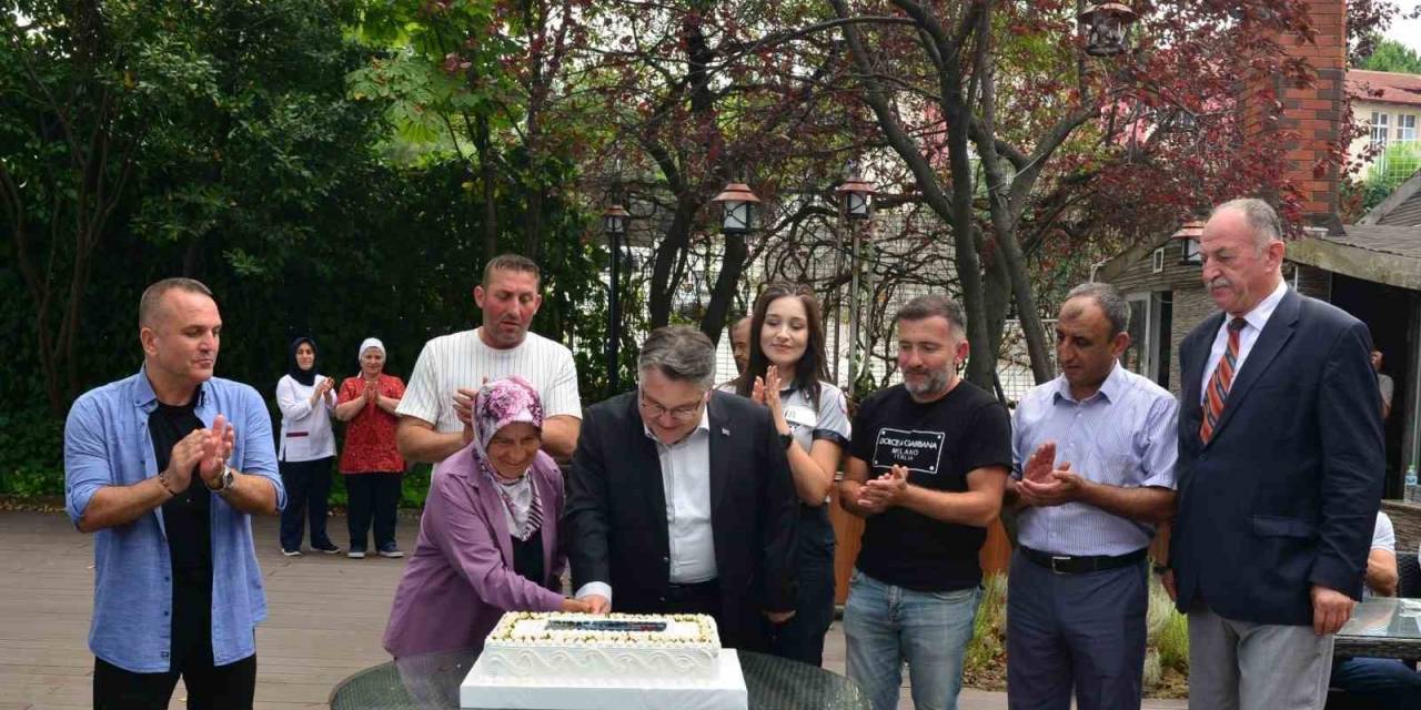 Rektör Özölçer İdari Personelle Bir Araya Geldi